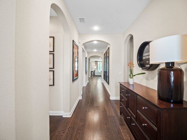 Building Photo - Showing Times: to schedule a viewing, please call & contact us