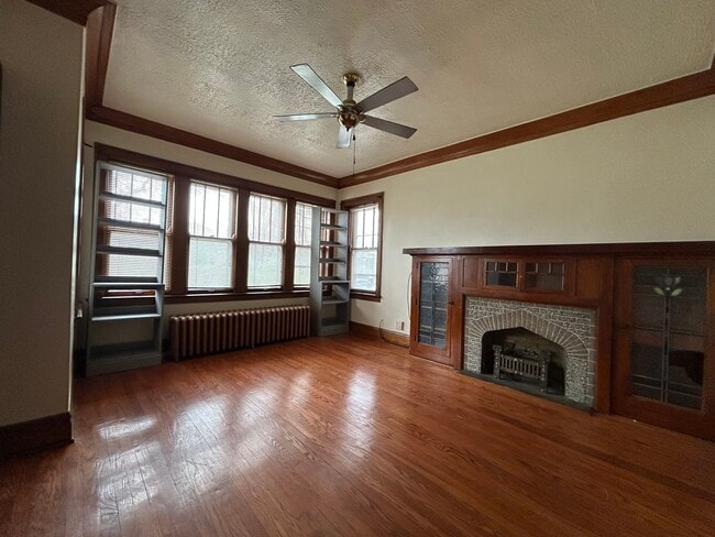 Building Photo - 6938 S Campbell Ave