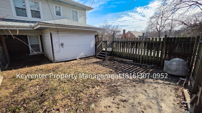 Building Photo - 1418 N 27th St