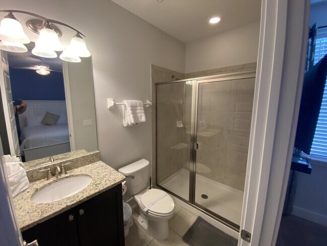 Building Photo - 350 Lasso Dr