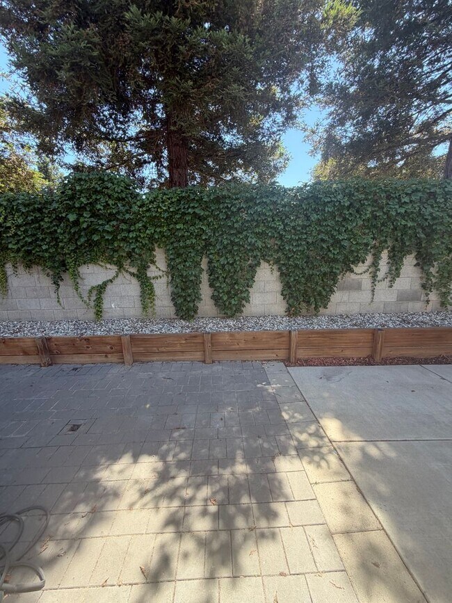 Building Photo - 4 Bedroom Home in Gated Community in Crocker Ranch with Downstairs Bedroom and Bathroom