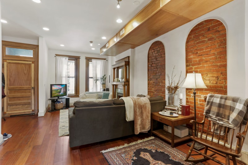 Building Photo - 1116 Monroe St NW