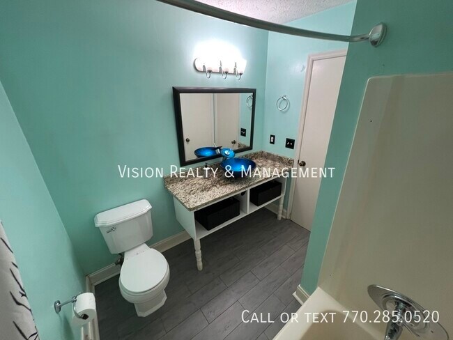 Building Photo - 117 Bascomb Dr