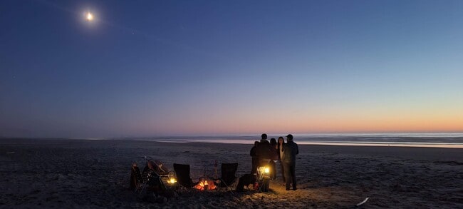 Building Photo - 2780 SW Breakers Dr