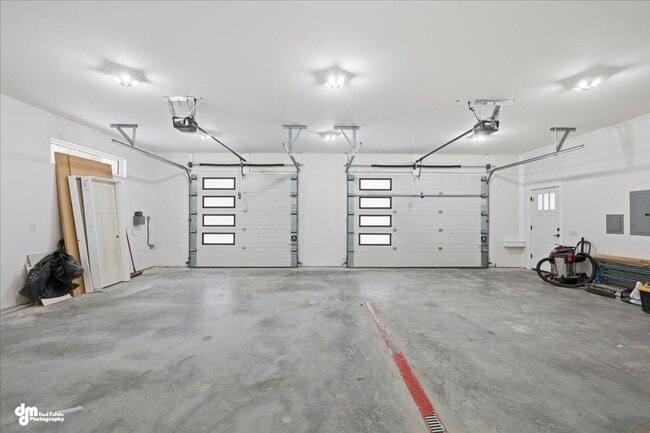 Building Photo - Fully ADA Accessible Home!