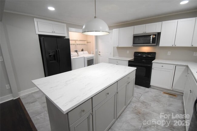 Building Photo - 199 Crowell Dr SW