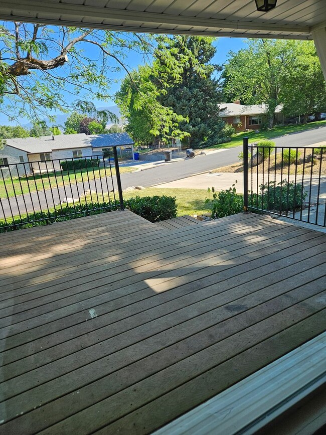Building Photo - Beautiful 3 Bedroom/2 Bathroom in Bountiful