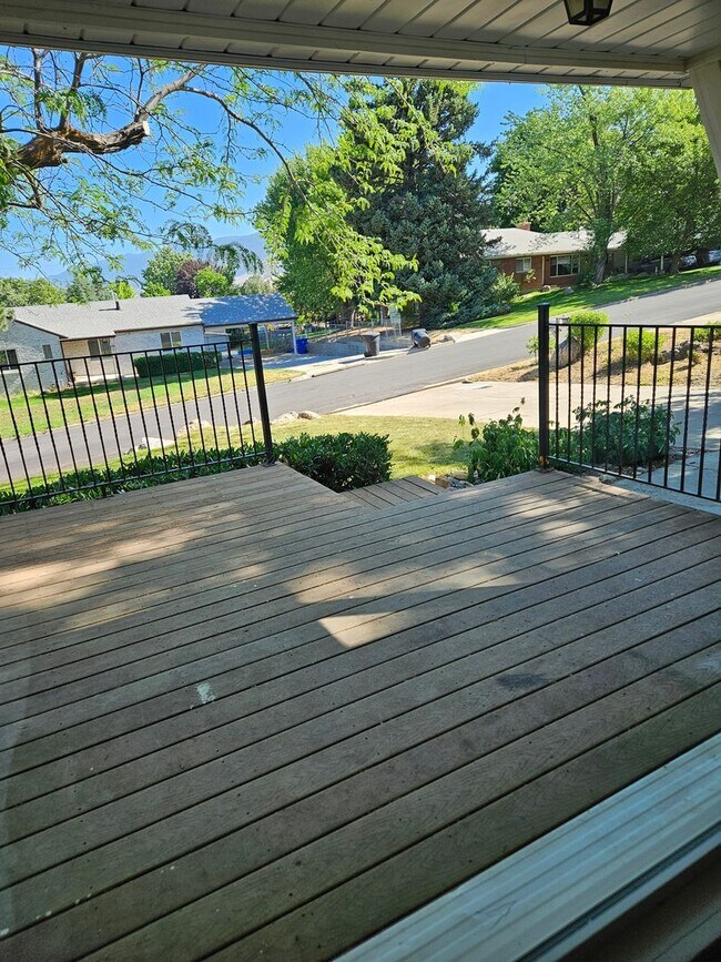 Building Photo - Beautiful 4 Bedroom/2 Bathroom in Bountiful
