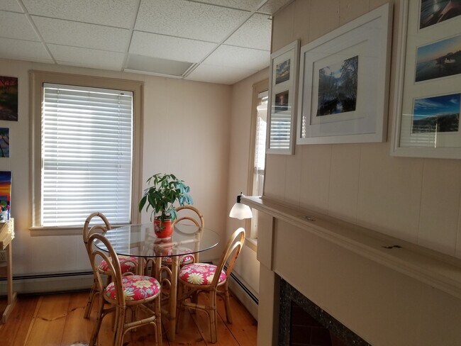 Building Photo - 47 Mechanic St