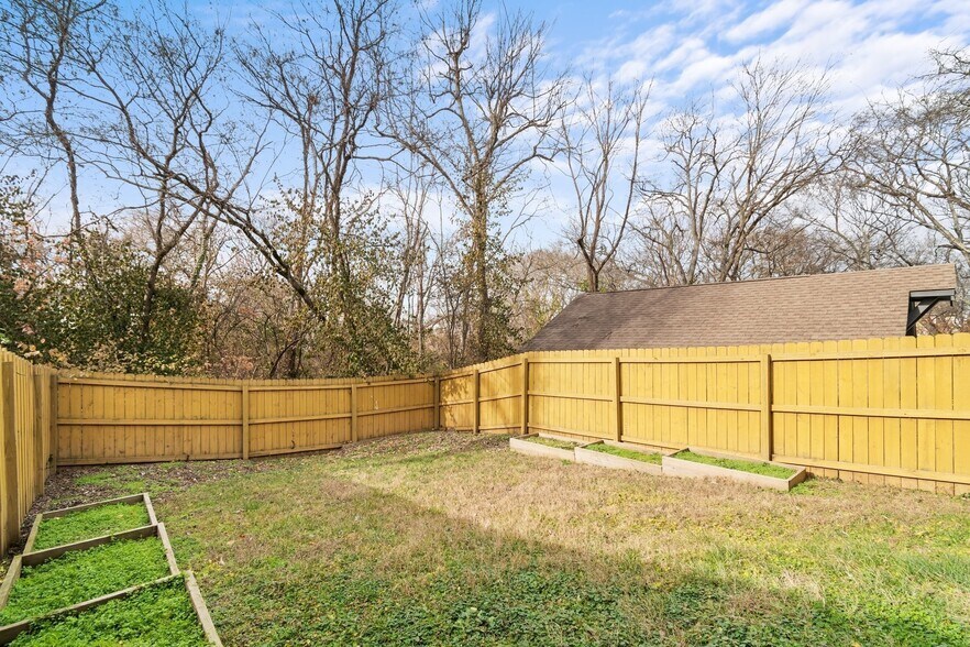 Building Photo - 223B Orlando Ave