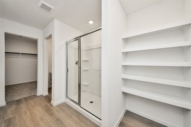 Building Photo - 27458 Serene Pne Dr