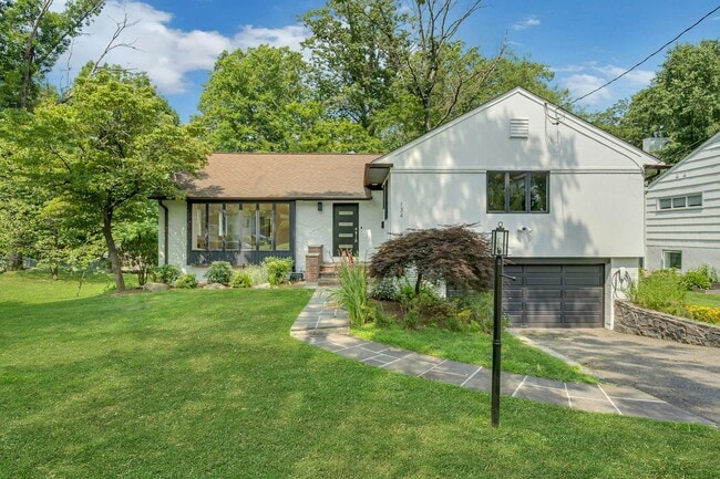 Primary Photo - 134 Highland Rd