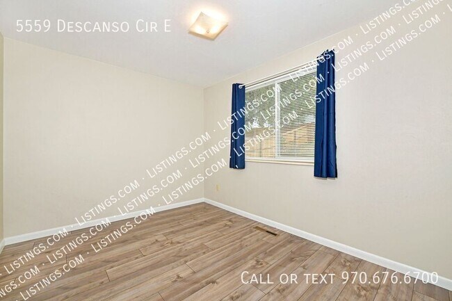 Building Photo - 5559 Descanso Cir E