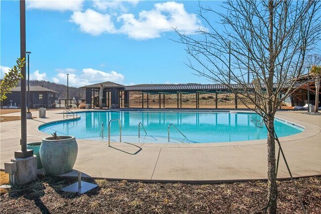 Building Photo - 1954 Sanford Dr