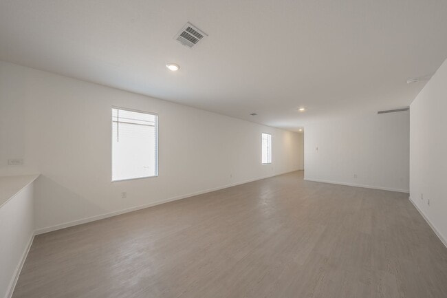 Building Photo - Brand new 3 bedroom 2 bath home Lennar home