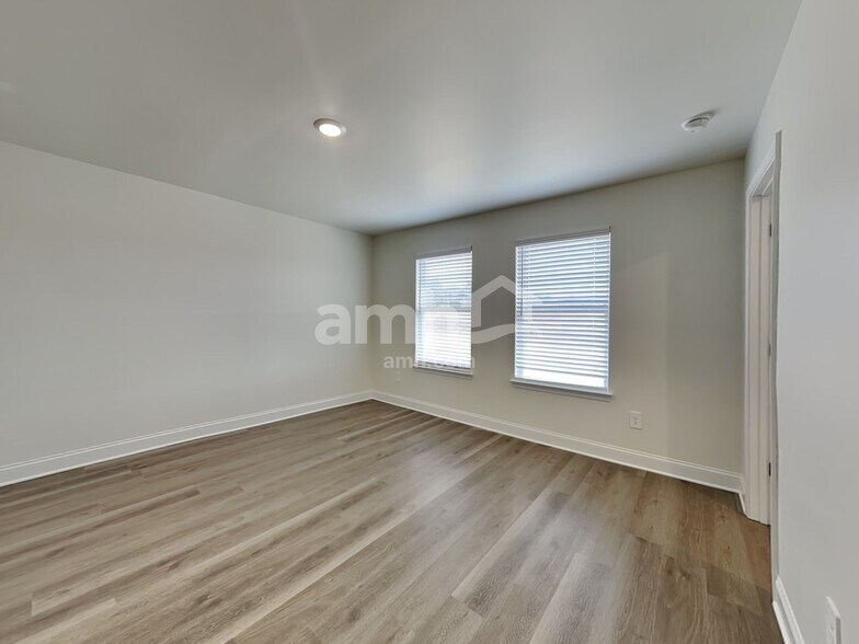 Building Photo - 3099 Ansley Place Rd