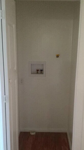 Building Photo - 11536 Cumpston St