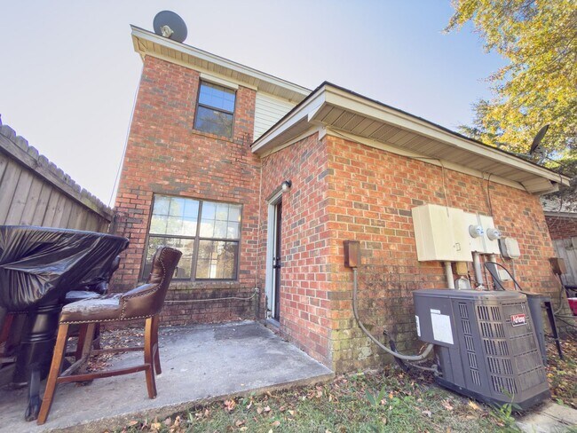 Building Photo - Stylish 2BR Townhome in West Ashley – Modern Living in a Prime Location!