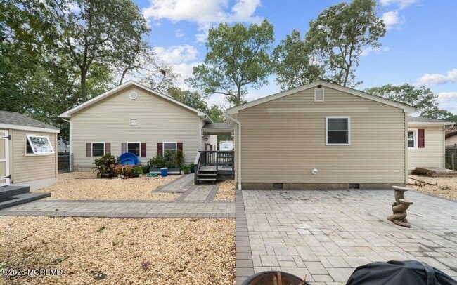 Building Photo - 303 Chestnut Dr