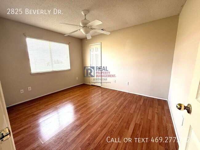 Building Photo - 2825 Beverly Dr