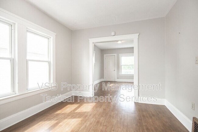 Building Photo - 4409 Bucyrus Ave