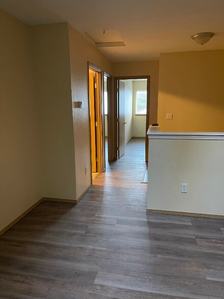 Building Photo - 4906 43rd Ln SE