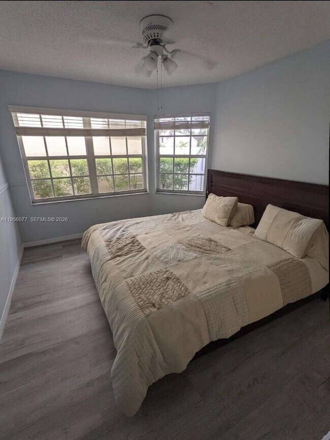 Building Photo - 13541 NW 5th Ct