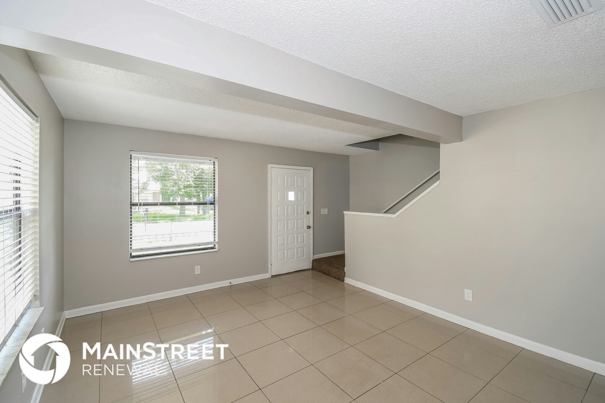 Building Photo - 4650 Buxton St