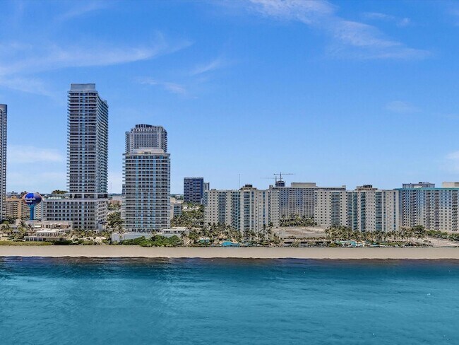 Building Photo - 3901 S Ocean Dr