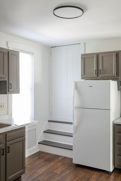 Building Photo - 6018 Carpenter St