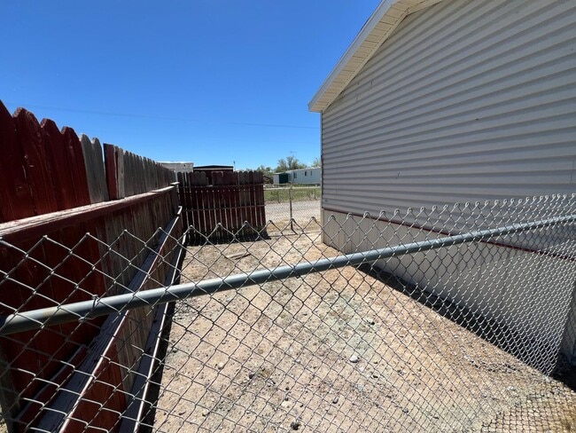 Building Photo - 3 Bed 2 Bath Updated Mobile Home w/ Fenced...