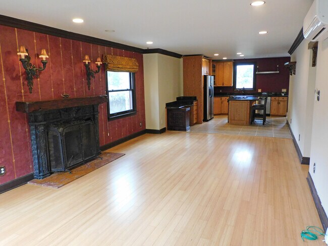 Building Photo - 56 La Venezia Ct