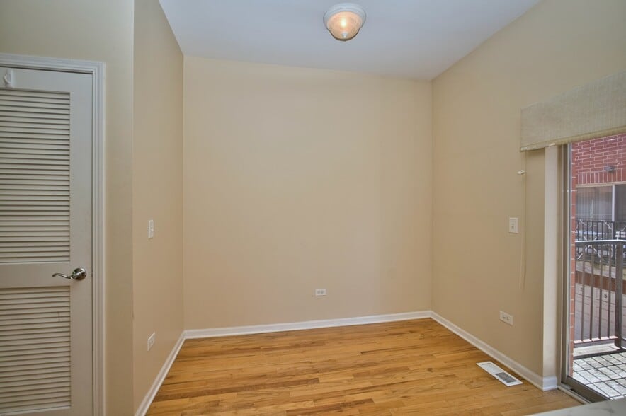 Building Photo - 353 E Eastgate Pl