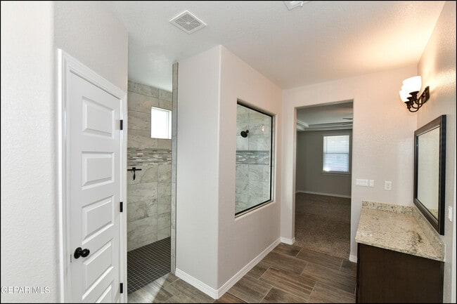 Building Photo - 2712 Sammy Cervantes St