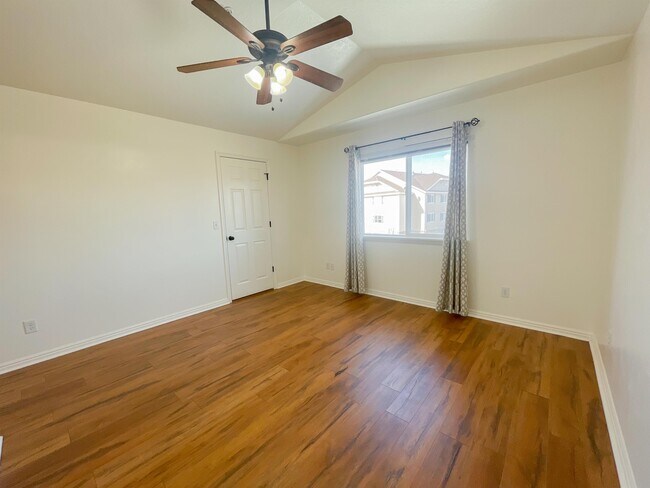 Building Photo - 8212 N Cedar Springs Rd