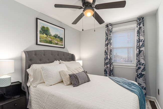 Building Photo - 145 Isabel Ave