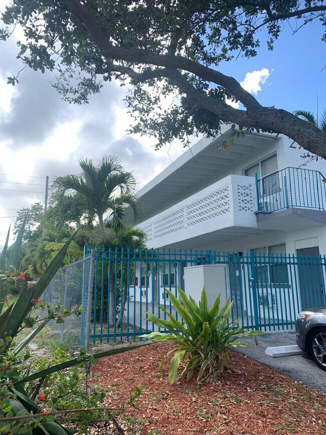 Interior Photo - 2915 Broadway