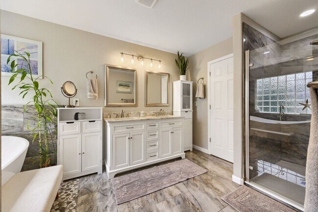Building Photo - 8585 Braun Loop