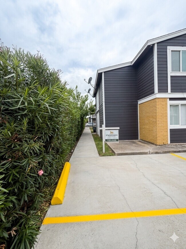Building Photo - 12611 Ashford Meadow Dr