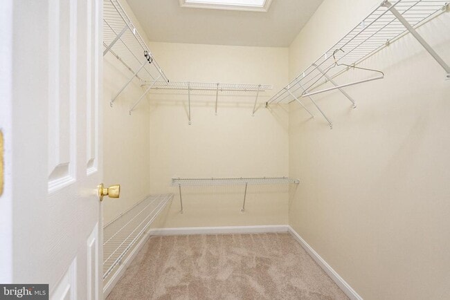 Building Photo - 15433 Leeds Hill Way