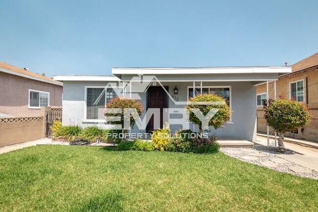 Building Photo - New 3 bed 1 bath house in Los Angeles CA 90063