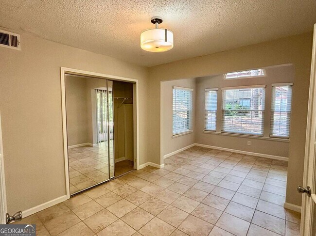 Building Photo - 320 Hawkstone Way