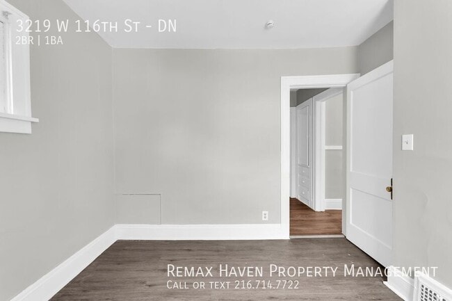 Building Photo - 3219 W 116th St