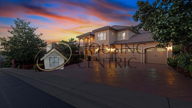 Building Photo - Custom Luxury Rental Home in HIGHLY DESIRA...