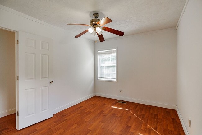 Building Photo - Charming 2 Bedroom, 1 Bath Home in Colbert...