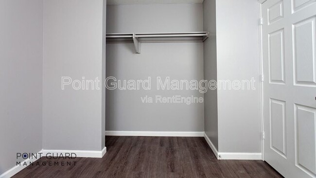 Building Photo - 2110 E 16th St N