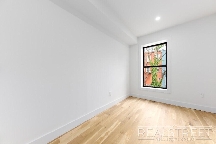 Building Photo - Stunning Brand New 2 Bed 2 Bath in Histori...