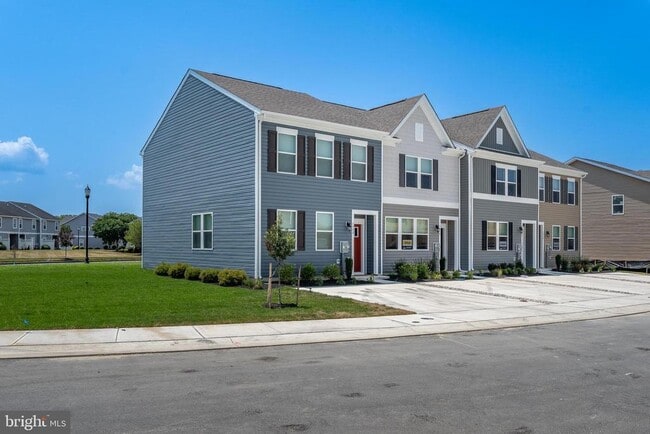 Building Photo - 1408 SUGARPLUM Ln