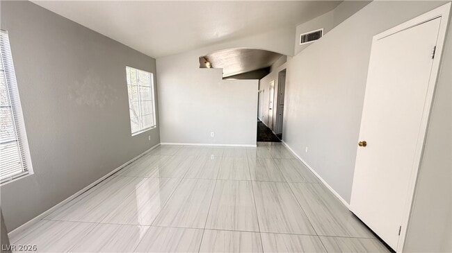 Building Photo - 7220 Paradise Bay Dr