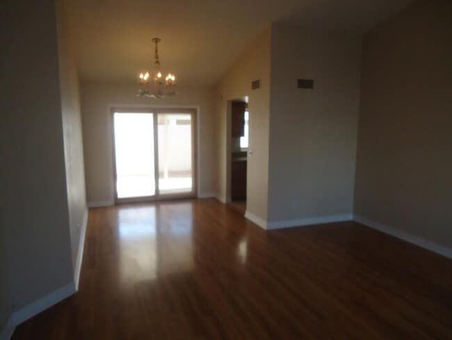 Building Photo - Nice 2/2 plus a den in Turtle Rock 6 for l...